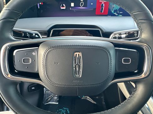 Certified 2024 Lincoln Nautilus Premier image 25