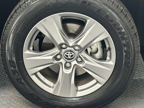Used 2024 Toyota RAV4 XLE w/ Convenience Package AWD/4WD image 21