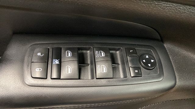 Used 2020 Jeep Grand Cherokee Altitude AWD/4WD image 21