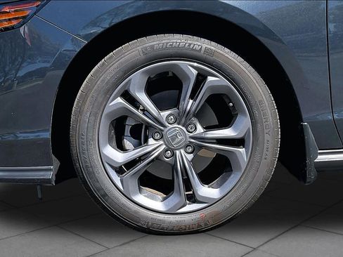 Used 2023 Honda Accord EX image 10