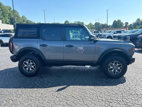 Used 2022 Ford Bronco Badlands AWD/4WD image 9