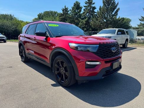 Used 2024 Ford Explorer ST-Line w/ Class IV Trailer Tow Package AWD/4WD image 5
