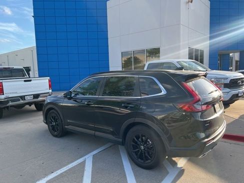 Used 2025 Honda CR-V Sport image 9