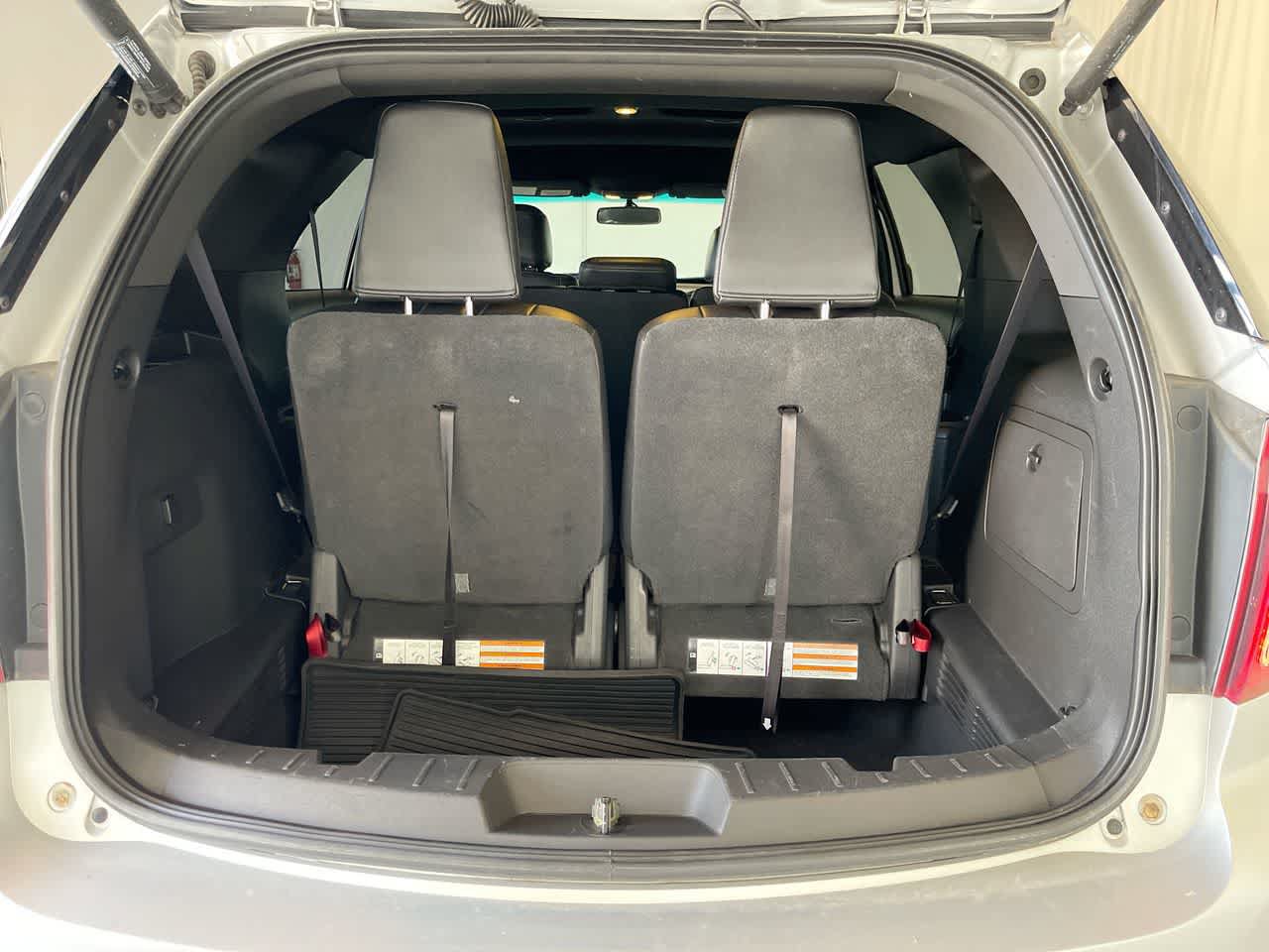 Used 2013 Ford Explorer XLT FWD image 24