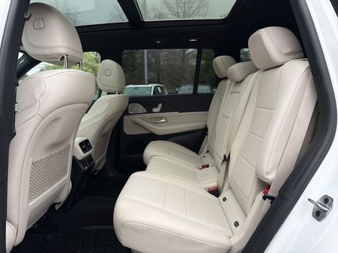 Used 2024 Mercedes-Benz GLS 450 4MATIC image 20
