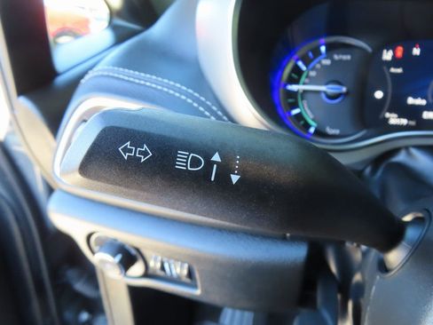 Used 2022 Chrysler Pacifica Limited w/ S Appearance Package image 26