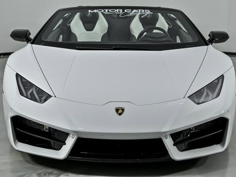 Used 2018 Lamborghini Huracan LP 580-2 image 5