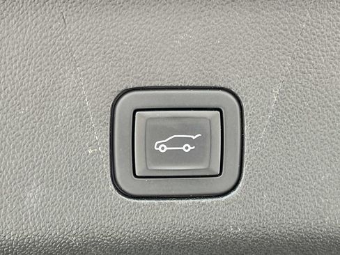 Certified 2023 Cadillac Escalade ESV Sport Platinum w/ Heavy-Duty Trailer Package AWD/4WD image 12