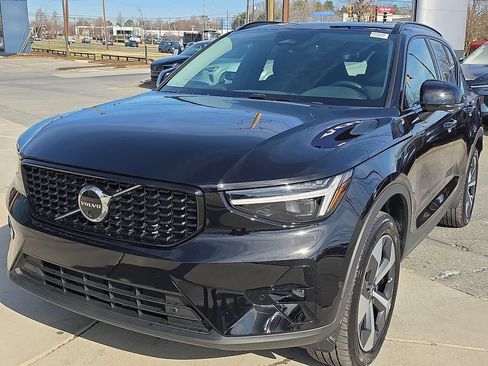 New 2026 Volvo XC40 B4 Plus w/ Protection Package Premier FWD image 11