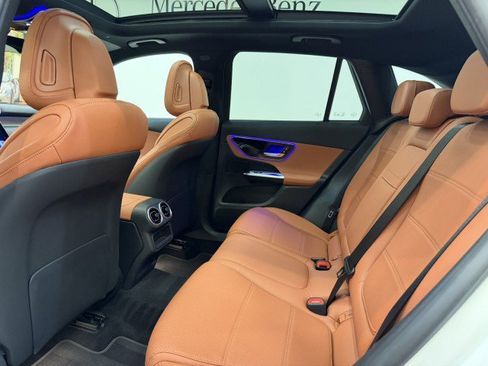 Certified 2025 Mercedes-Benz GLC 300 image 17