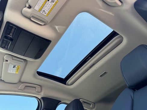 Used 2025 MAZDA CX-30 AWD 2.5 S w/ Preferred Package image 14