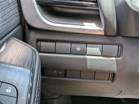 Used 2023 Nissan Rogue SV FWD image 22