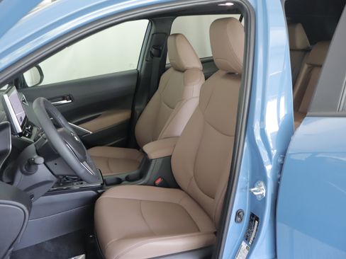 Used 2026 Toyota Corolla Cross XLE w/ Convenience Package AWD/4WD image 8