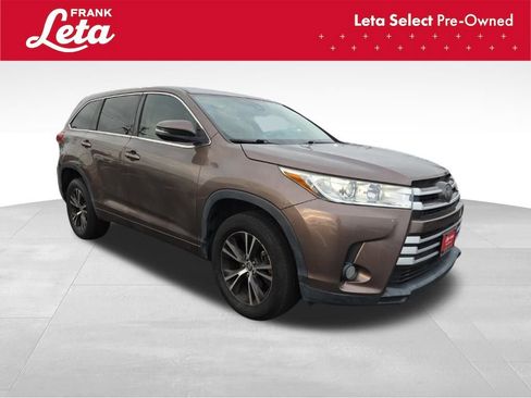 Used 2018 Toyota Highlander Plus image 14