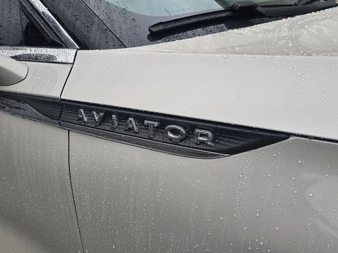 Used 2023 Lincoln Aviator Reserve w/ Equipment Group 201A image 15