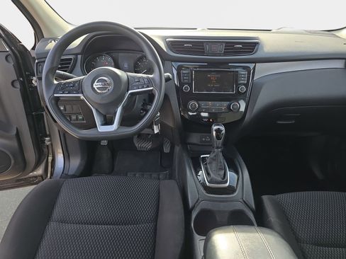 Used 2020 Nissan Rogue Sport S image 12