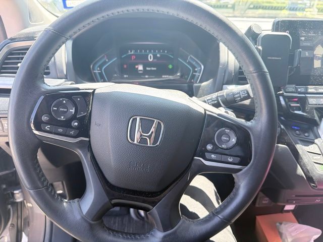 Used 2023 Honda Odyssey Elite image 5