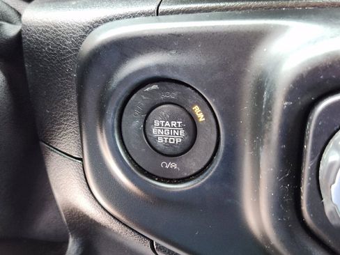 Certified 2021 Jeep Wrangler Unlimited Sahara AWD/4WD image 32