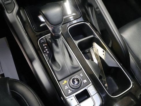 Used 2025 Kia Telluride S AWD/4WD image 34