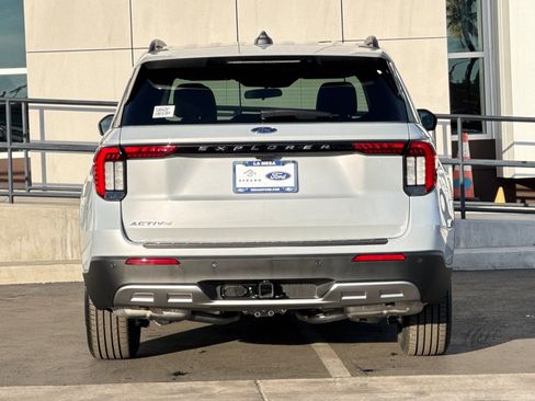 New 2026 Ford Explorer Active w/ Active Comfort Package image 4