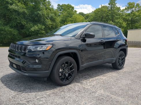 New 2026 Jeep Compass Latitude AWD/4WD image 6