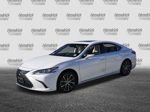 Used 2025 Lexus ES 350 w/ Premium Package image 5