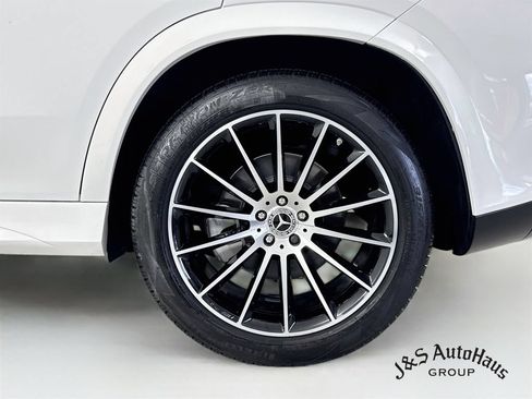 Used 2023 Mercedes-Benz GLE 450 4MATIC w/ AMG Line Exterior image 40