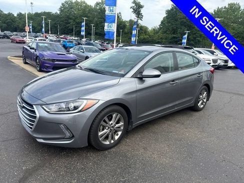 Used 2018 Hyundai Elantra Value Edition w/ Winter Weather Package FWD image 3