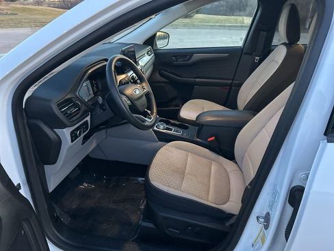Used 2023 Ford Escape Active image 15