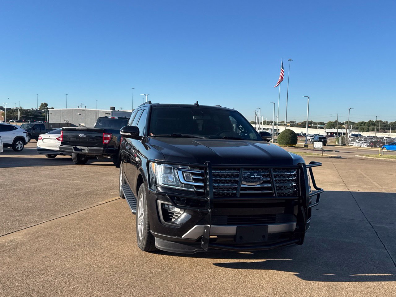 Used 2019 Ford Expedition XLT w/ Equipment Group 202A RWD image 5