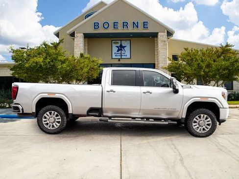 Used 2023 GMC Sierra 3500 Denali w/ Technology Package image 8