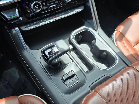 Certified 2026 GMC Sierra 1500 Denali Ultimate AWD/4WD image 17