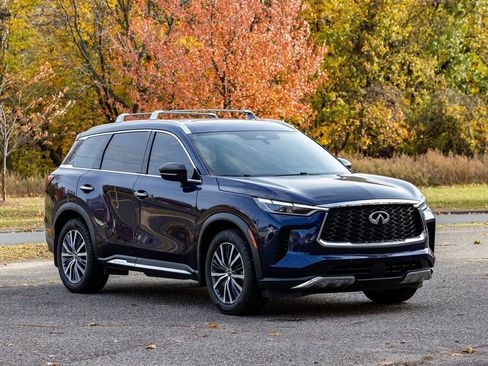 Used 2022 INFINITI QX60 Sensory w/ Cargo Package FWD image 2