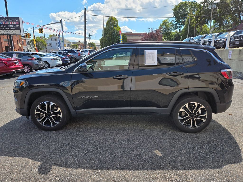 Used 2023 Jeep Compass Limited w/ Sun and Sound Group AWD/4WD image 5