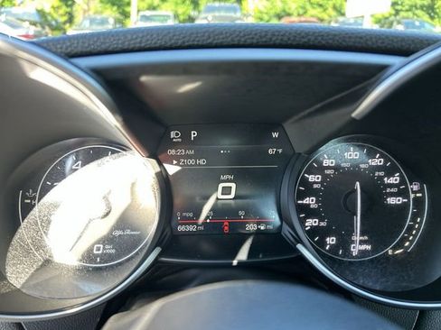 Used 2018 Alfa Romeo Giulia Ti Sport w/ Quick Order Package 22S Sport AWD/4WD image 19