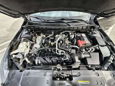 Used 2023 Nissan Altima 2.5 SR w/ SR Premium Package image 30