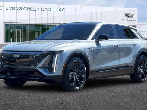 Certified 2024 Cadillac Lyriq Sport w/ LPO, Floor Liner Package AWD/4WD image 7