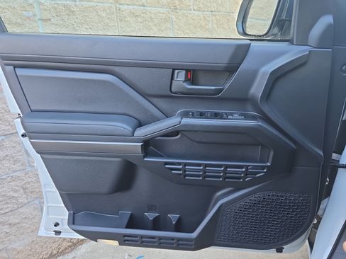Used 2025 Toyota 4Runner SR5 RWD image 27