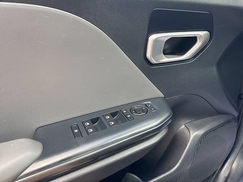 Used 2025 Kia K4 FWD image 17