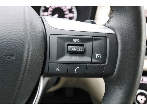 Used 2025 INFINITI QX60 Pure image 17