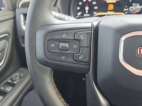 Used 2024 GMC Yukon AT4 w/ Technology Package AWD/4WD image 23
