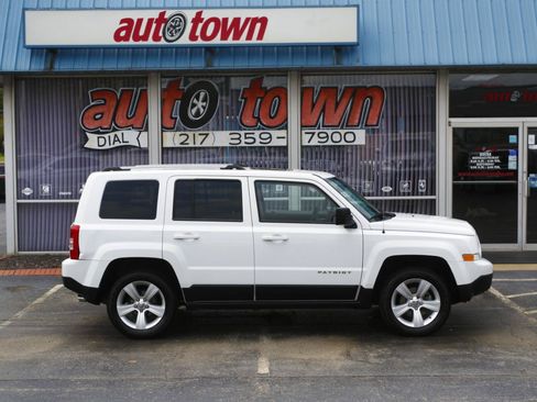 Used 2014 Jeep Patriot Limited w/ Sun/Sound Group AWD/4WD image 20