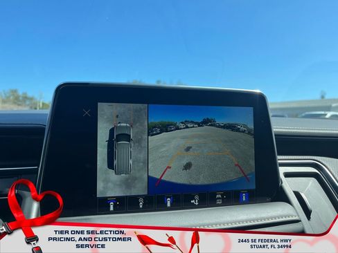 Certified 2024 GMC Yukon SLT w/ SLT Luxury Package image 33