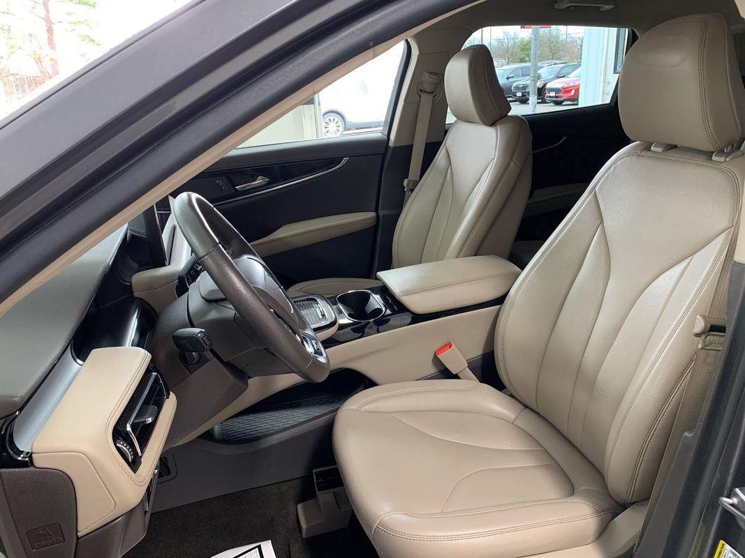 Used 2023 Lincoln Nautilus AWD image 16