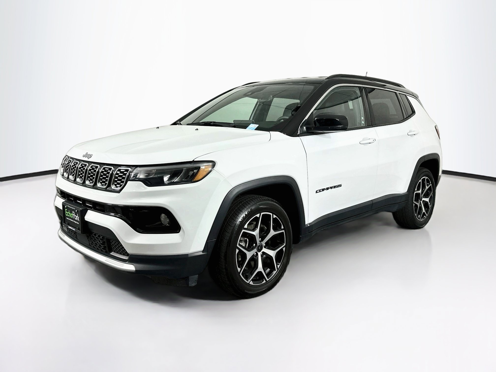 Used 2025 Jeep Compass Limited AWD/4WD image 3