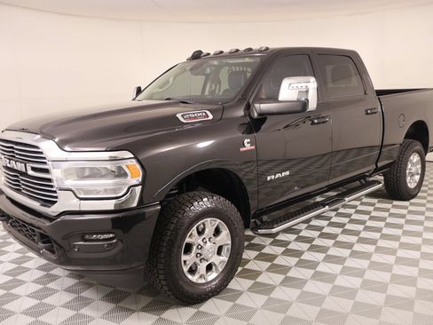 Used 2023 RAM 2500 Laramie AWD/4WD image 11