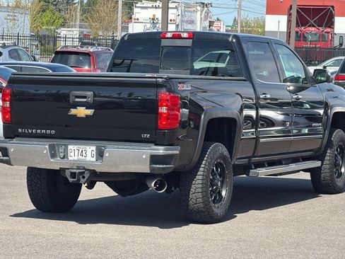 Used 2015 Chevrolet Silverado 2500 LTZ AWD/4WD image 5