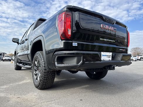 Used 2024 GMC Sierra 1500 AT4X image 8