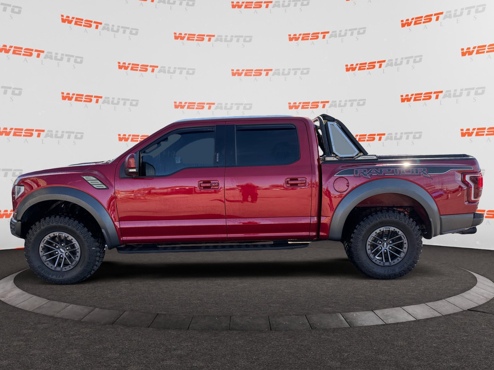 Used 2019 Ford F150 Raptor w/ Equipment Group 802A Luxury AWD/4WD image 2
