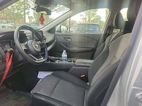 Used 2022 Nissan Rogue SV image 6